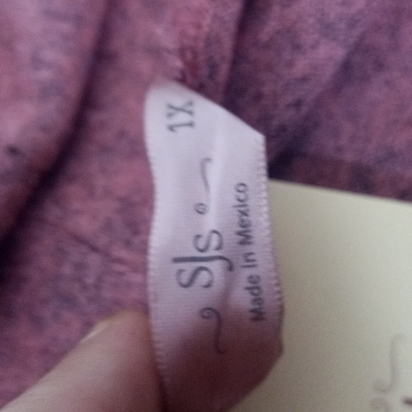 🍂 SJS. Crowl neck Sweater Knit with Button Sleeve & asymmetrical hem Size 1X - Picture 6 of 8